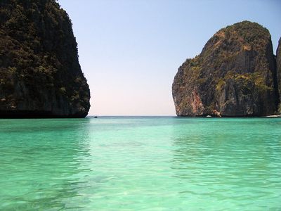 Phi Phi 5 Islands: Maya–Bamboo–Khai–Maiton (Once Yachting)