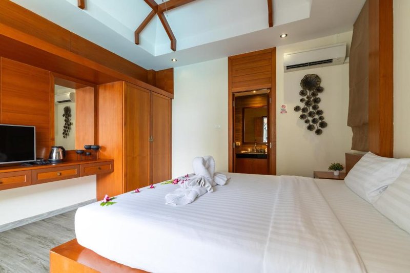 One-Bedroom Villa (Private Pool) at Phuket Meet Holiday Hotel-Rawai – photo 4