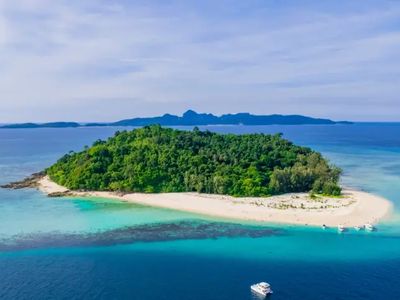 Phi Phi & Bamboo Island by Speed Catamaran (Andaman Surprise)
