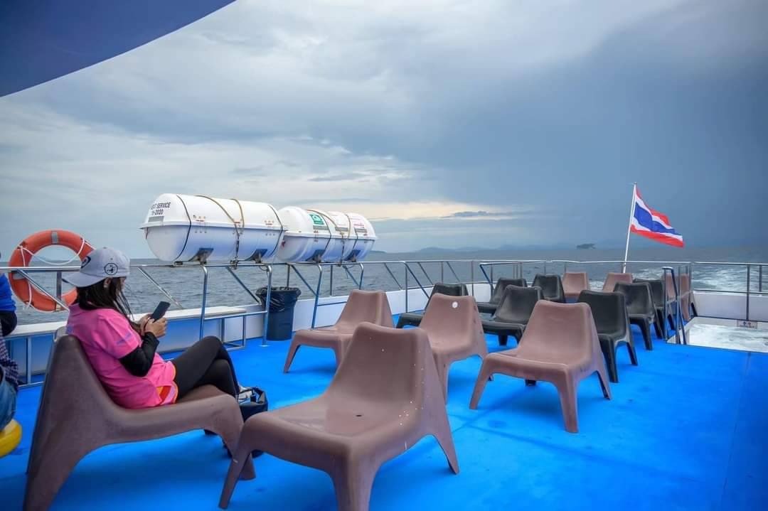 Phi Phi Cruiser Ferry Transfers from Phuket – Photo 9