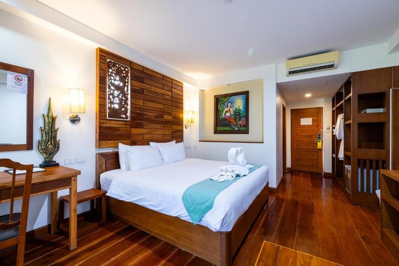 Deluxe Double Room at Phuket Meet Holiday Hotel-Rawai – photo 6