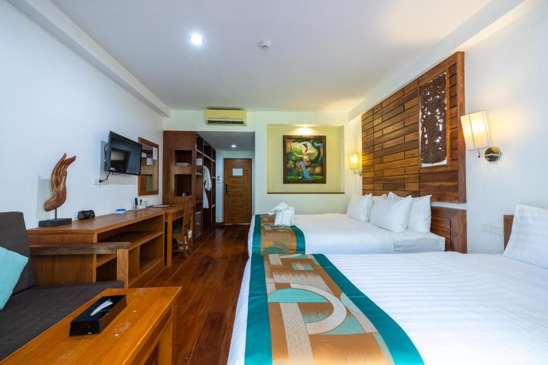 Deluxe Twin Room at Phuket Meet Holiday Hotel-Rawai – photo 2