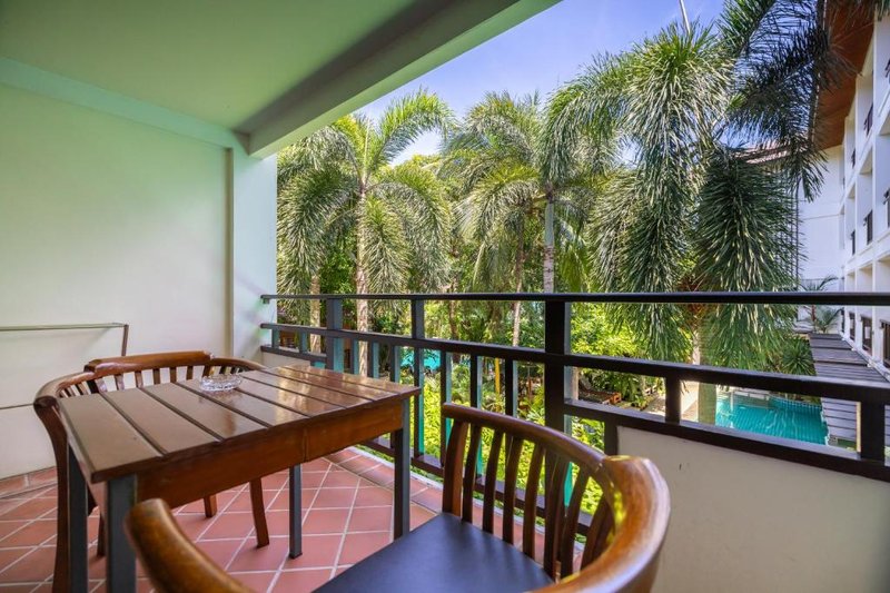Superior Twin Room at Phuket Meet Holiday Hotel-Rawai – photo 6