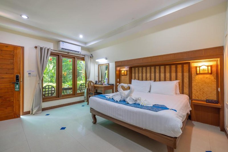 Bungalow with Garden View at Phuket Meet Holiday Hotel-Rawai – photo 4