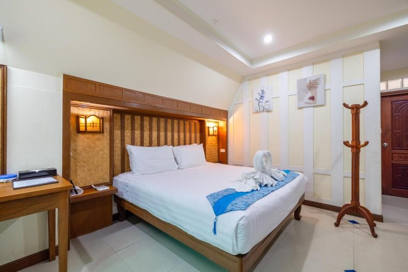 Bungalow with Garden View at Phuket Meet Holiday Hotel-Rawai – photo 3