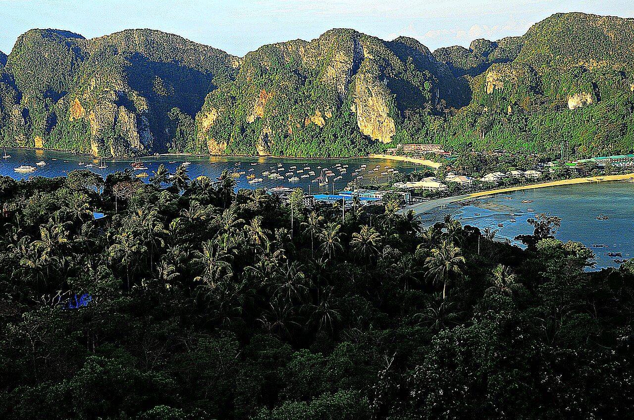 Phi Phi 5 Islands: Maya–Bamboo–Khai–Maiton (Once Yachting) - Photo 5